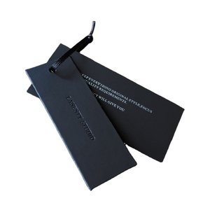 Etiqueta colgante de tarjeta negra personalizada, etiqueta de ropa con estampado láser, etiqueta colgante de ropa con logotipo de marca en relieve - Product Image 1