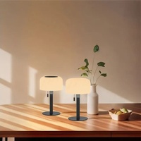 Lámpara de Mesa Solar LED Moderna con Control de Intensidad, Luz Blanca Cálida, Construcción de Metal y ABS, Lámpara Nocturna