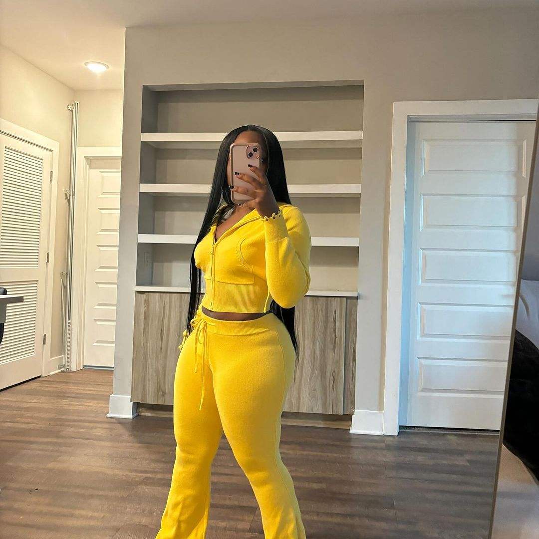 สีเหลือง