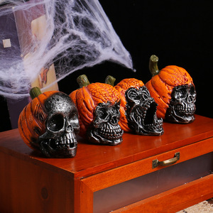 Figura de Resina de Calavera de Halloween con Sombrero de Calabaza, Accesorio de Terror para <span class=keywords><strong>Escape</strong></span> <span class=keywords><strong>Room</strong></span>, Decoración Gótica de Cabeza, Adorno para Fiesta en Casa - Product Image 1