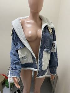 <span class=keywords><strong>Veste</strong></span> en jean personnalisée pour <span class=keywords><strong>femme</strong></span> 2026 avec <span class=keywords><strong>capuche</strong></span>, style streetwear d'hiver, mode outdoor, polaire et denim - Product Image 3