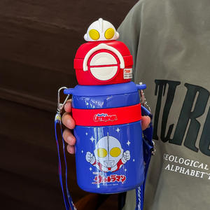 Botella de agua aislada para niños Ultraman, de acero inoxidable 316, con doble función de bebida, para uso escolar. - Product Image 5