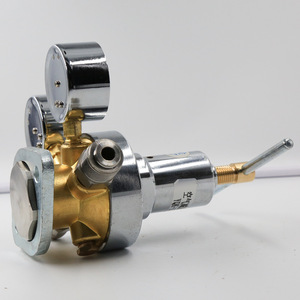 Régulateur de pression d'air Yqk 12 1.6 6Mpa avec entrée et sortie parallèles pour utilisation avec l'air - Product Image 3