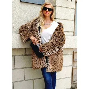 <span class=keywords><strong>Precio</strong></span> al por mayor de fábrica Invierno Nuevo Faux Fur Leopard Pattern <span class=keywords><strong>Abrigo</strong></span> con capucha <span class=keywords><strong>Abrigo</strong></span> de estilo largo medio <span class=keywords><strong>Abrigo</strong></span> de piel de zorro falso para mujer - Product Image 3