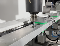 Machine de perçage et de fraisage CNC en aluminium OUWO 4200 mm avec magazine à outils et table inclinable à 180 degrés pour fabricants de fenêtres