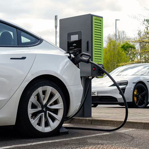 Borne de recharge rapide pour véhicules électriques 40 kW CCS2, à poser au sol, avec équilibrage dynamique de la charge - Product Image 4