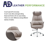 Chaise de bureau de direction Aston moderne de luxe ergonomique à dossier haut en cuir véritable, réglable en hauteur, pivotante, avec base chromée et roulettes