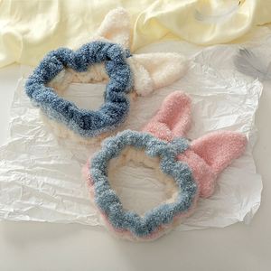 Serre-tête pour femme en polaire corail avec nœud papillon, style doux et minimaliste, populaire sur internet, idéal pour mariage, direct usine - Product Image 2