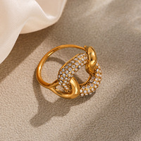 Bague à breloque en acier inoxydable 316 plaqué or 18 carats avec chaîne entrelacée et cristaux étincelants pour femme, vente en gros personnalisée