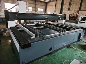 เครื่องกัดเจาะกระจก CNC แนวนอนอัตโนมัติ ศูนย์ทำงานกระจกสำหรับกระจกรถยนต์และเฟอร์นิเจอร์ - Product Image 5