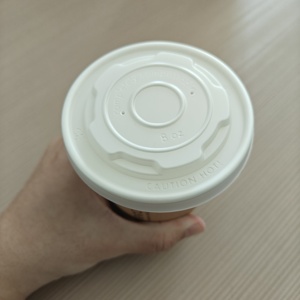 Couvercles en <span class=keywords><strong>plastique</strong></span> PLA durables et écologiques anti-effraction de 90 mm pour gobelets à soupe en papier de 8 oz, jetables, faciles à ouvrir, compostables, Xiamen - Product Image 5