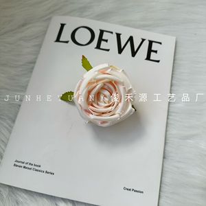 Tête de rose artificielle Junheyuan, branche unique, décoration intérieure, accessoires de mariage, décoration photographique - Product Image 4