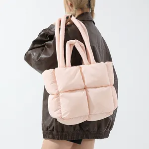 Modische wasserdichte große kapazität warme Winter-Puffer-Tote-Handtaschen Nylon gesteppt Puffer-Tote-Tasche für Damen