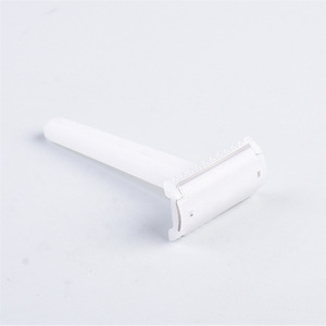 Maquinilla de afeitar médica desechable para hombres y mujeres, dispositivo estéril para la eliminación del vello para uso en salones de belleza, venta al por mayor. - Product Image 2