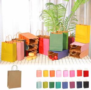 ถุงกระดาษคราฟท์รักษ์โลก MOQ ต่ำ ถุงช้อปปิ้งสีสันสดใส ถุงกระดาษหูหิ้วสีสันสดใส ของตกแต่งงานแต่งงาน ของขวัญ - Product Image 2
