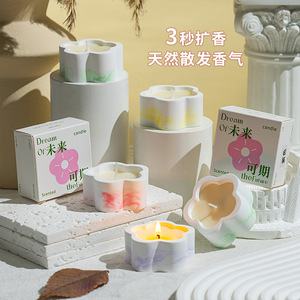 YUHUAN Flower Shape Scented Soy Wax Candle Handmade Decorative Gift All Seasons - Product Image 4