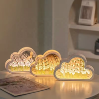 Lampe de chevet LED miniature moderne Howlighting, faite à la main, en forme de tulipe, cadeau de la Saint-Valentin, lampe miroir nuage