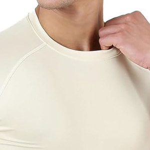 T-shirt de sport pour homme de haute qualité, manches courtes, 100% polyester, doux, respirant, couleur unie, vêtements de fitness, impression de logo personnalisée, t-shirt de sport - Product Image 3