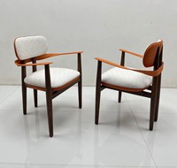 Chaise longue de luxe moderne haut de gamme en tissu rafraîchissant avec structure en bois massif pour salon, hôtel, appartement, villas, salle à manger