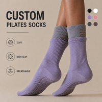 Chaussettes de Pilates colorées personnalisées, respirantes, avec logo brodé, chaussettes de barre légères pour le yoga