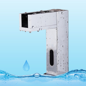 صنبور استشعار تلقائي بدون لمس مع إضاءة LED، مصنوع من السيراميك والنحاس الصلب بتشطيب كروم لحوض الحمام العصري - Product Image 4