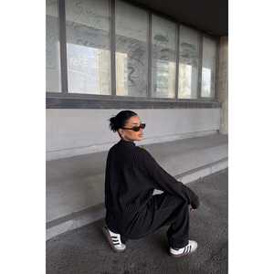 Ensemble de costume noir Albinia pour femmes - Product Image 1