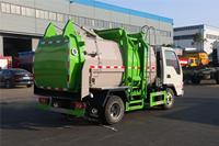 Camion à ordures JAC Kangling 4x2 5 m³ pour déchets alimentaires, chargement latéral, étanche, séparation sec-humide, collecteur pour restaurants