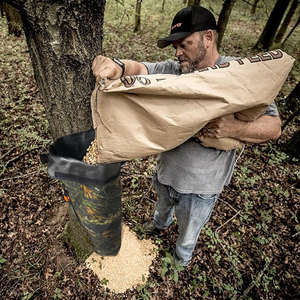 Comedero para Ciervos de Color CP para Exteriores - Bolsa de Alimentación por Gravedad Impermeable de Oxford para Caza - Product Image 3