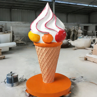 Hoogwaardig groot ijshoorntje sculptuur van glasvezel, buitensculptuur van glasvezel ijshoorntjes