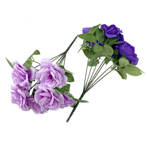 Bouquet de 7 roses artificielles en soie de 31 cm pour décoration de mariage et décoration intérieure - Product Image 2