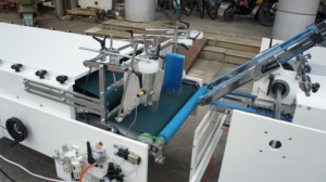 Machine électrique automatique de pliage de boîtes et de collage à froid ZH-1200D - Product Image 2