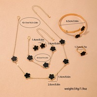 Set Perhiasan baja tahan karat berlapis emas 18K Fashion bermerek 5 buah anting bunga semanggi lima daun desainer untuk wanita pernikahan