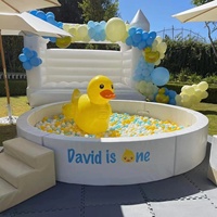 Ensemble d'équipements gonflables doux et pastel avec clôture en cuir PU/PVC, piscine à balles et toboggan pour usage commercial pour enfants