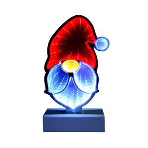 Luz LED de Espejo con Diseño de Gnomo Navideño - Decoración Festiva 3D con Gorro de Santa Claus para el Hogar, Fiestas, Navidad y Año Nuevo - Product Image 1