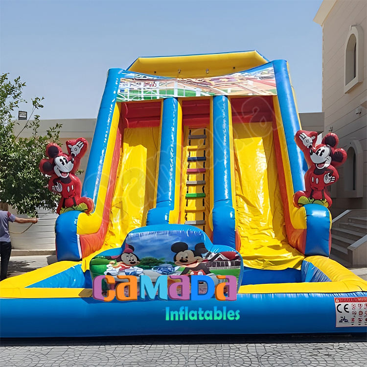 มีสีสัน