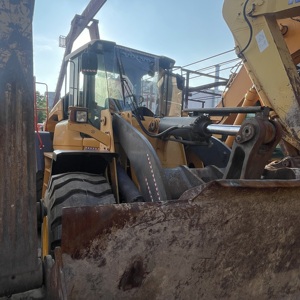 รถตักล้อยาง VOLVO L150H มือสอง ขนาด 20 ตัน เครื่องจักรก่อสร้าง - Product Image 1