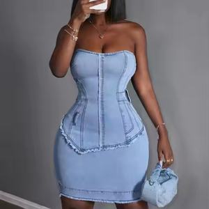 Robe en jean mini moulante vintage délavée à prix bas, vente en gros, haute qualité, décolleté sexy, sans bretelles, style OOTD - Product Image 2