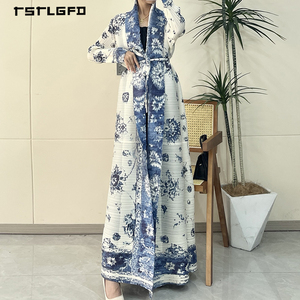 Robe longue kimono orientale de luxe pour femme, plissée, à devant ouvert, imprimé floral bleu chinoiserie, avec ceinture à nouer, manches longues, style modeste - Product Image 2