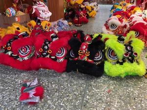 Funtoys MOQ 1 PCS Promocional China Lion Dance Año Nuevo chino Southern Two People Performance Lion Dance Costume for Show - Product Image 3