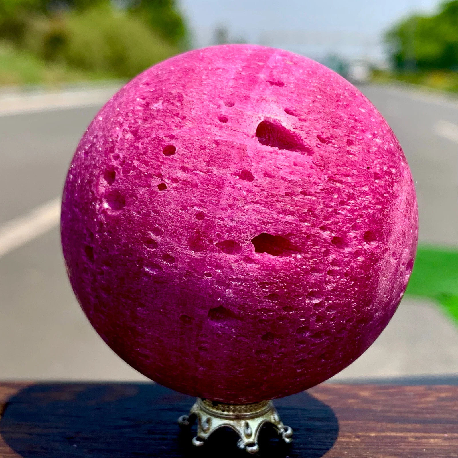 Sphère de rubis rouge