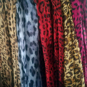 Tessuto in <span class=keywords><strong>Chiffon</strong></span> di <span class=keywords><strong>Seta</strong></span> 100% con Stampa Personalizzata 6mm, Lussuoso e Sottile, Motivo Leopardato per Abbigliamento Femminile - Product Image 1