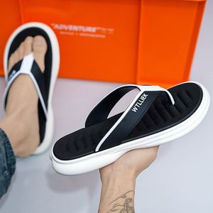 Estate da <span class=keywords><strong>uomo</strong></span> stile coreano antiscivolo spesse Sole <span class=keywords><strong>comodi</strong></span> <span class=keywords><strong>sandali</strong></span> da spiaggia all'ingrosso infradito pantofole per gli uomini - Product Image 4
