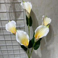 Bouquet de 5 fleurs de lys artificielles en gros pour la décoration de la maison et de mariage