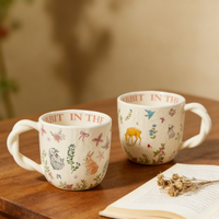 Tasse à café en céramique à imprimé floral ours de dessin animé, poignée torsadée spéciale, personnalisable OEM/ODM, pour la maison, vente en gros