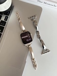 Bracelet en métal D Word Pièce incurvée Bracelet de montre en métal pour Apple Watch 7 8 9 10 41/42/44/45mm Bracelet pour Iwatch Bracelet de montre en métal - Product Image 2