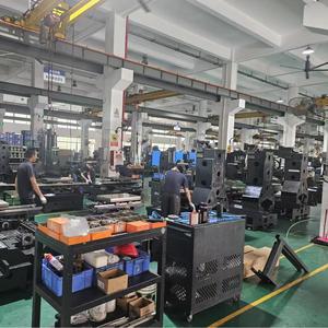 Độ chính xác cao 3/4/5 trục <span class=keywords><strong>CNC</strong></span> Máy phay trung tâm gia công đứng BT30 trung tâm Gia công & các bộ phận VMC máy - Product Image 4