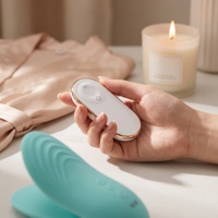 Tragbarer Klitoris- und Vaginalvibrator für Weibliche Masturbation 9-Stufen-Vibration Medizinisches Silikon IPX7 Wasserdicht