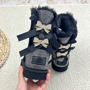 Botas de Neve Femininas de Inverno 3280 Cano Médio com Strass Brilhante e Laço, Cabedal em Couro Bovino, Sola Quente em EVA, Leves - Product Image 2