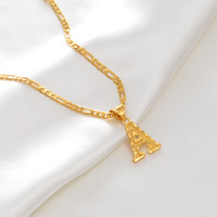 Collier tendance en laiton plaqué or avec chaîne à maillons et pendentif cubain style punk 26 lettres de l'alphabet pour couple, idéal pour les soirées