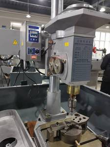 Máquina Roscadora de Alta Eficiencia y Tipo de Engranaje Estable M6516, Máquina Roscadora Multihusillo para Terminales de Soldadura - Product Image 5